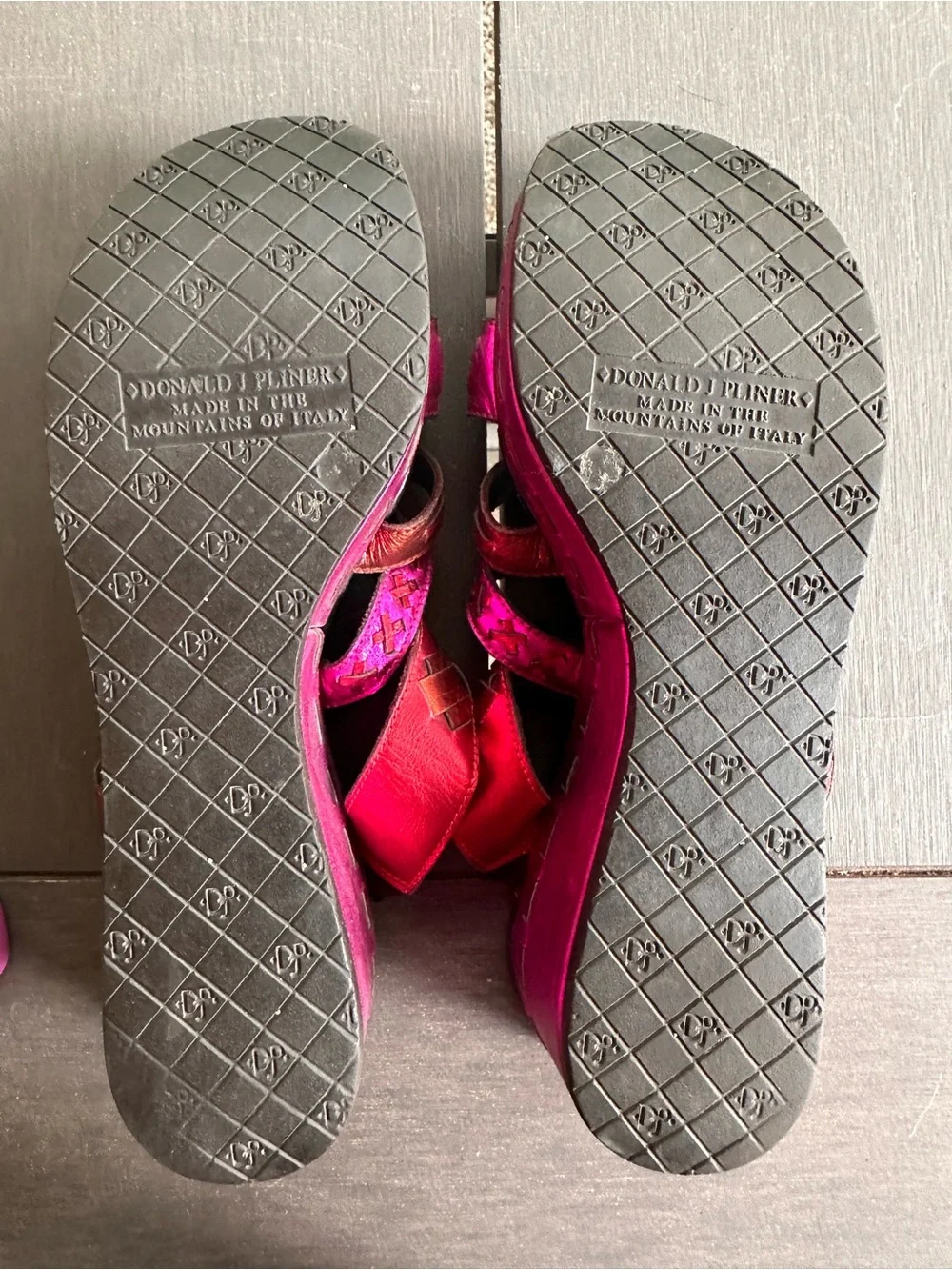 Donald J Pliner Made in Italy Pink & Red Platform Sandals - Picture 5 of 11